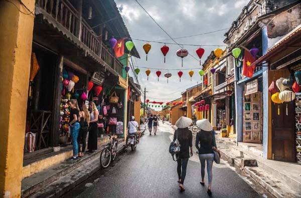 Đến Việt Nam, tôi mới hiểu được ẩm thực đường phố là như thế nào
