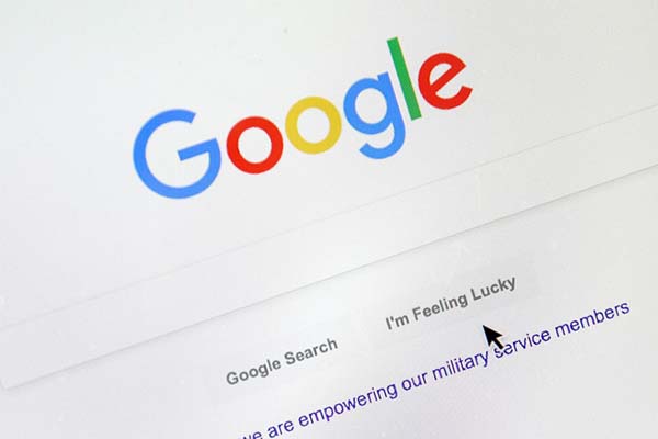 Google chính thức tuyên chiến với ChatGPT bằng Bard