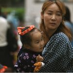 Vì sao phụ nữ Nhật ngày càng ngại sinh con?