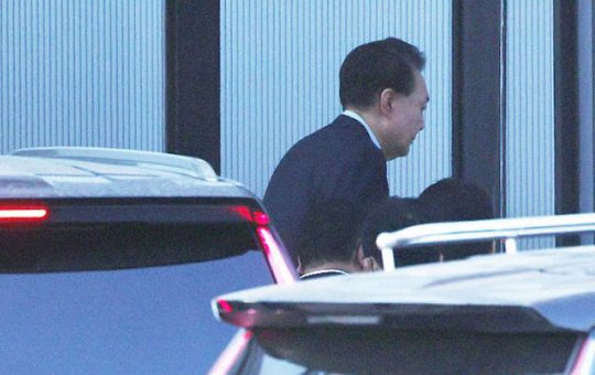 Tổng thống Hàn Quốc Yoon Suk Yeol bị bắt
