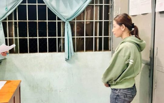 Án mạng từ việc dẫn chó đi vệ sinh trước nhà hàng xóm